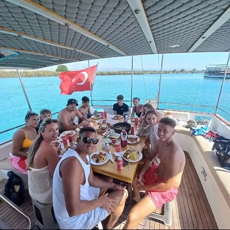 Bateau-hôtel Vip Boat